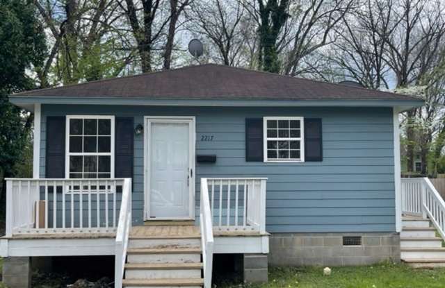 Cozy property is ready for you! - 2217 Booker Avenue, Charlotte, NC 28216