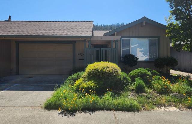 Very nice 2 Bd, 2 Bath Triplex w/yard in OAKMONT - Oakmont is a senior community. photos photos