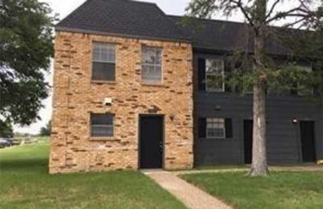 4049 Country Club West - 4049 Country Club Dr W, Irving, TX 75038