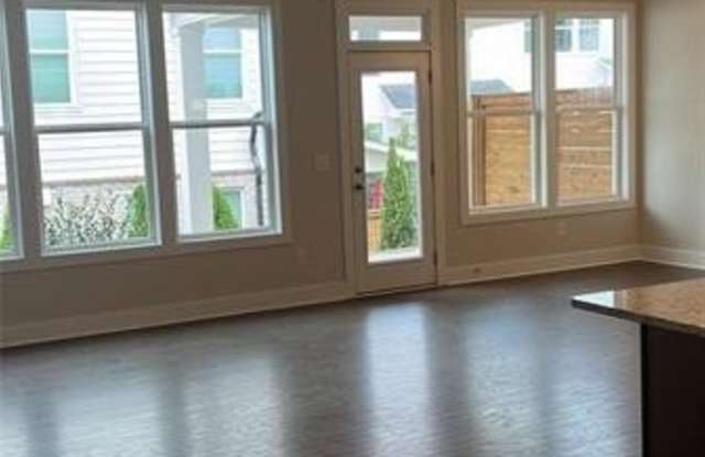 1255 Winterhaven Drive Gallery 3
