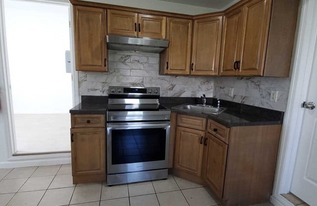 93 Dixon Avenue - 93 Dixon Avenue, Paterson, NJ 07501