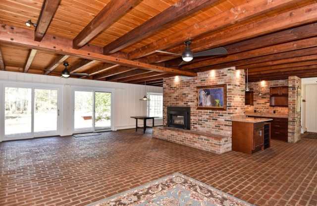 15305 Reserve Road Gallery 3
