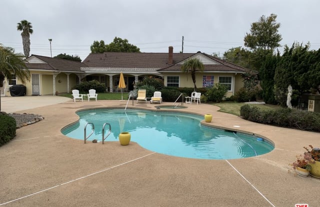 7212 Arizona Ave - 7212 Arizona Avenue, Los Angeles, CA 90045