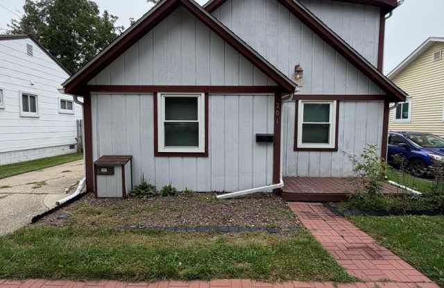 3 bedrooms with upper deck! Gallery 1