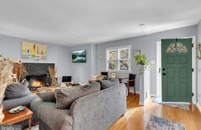16 GOODRICH ROAD Gallery 4