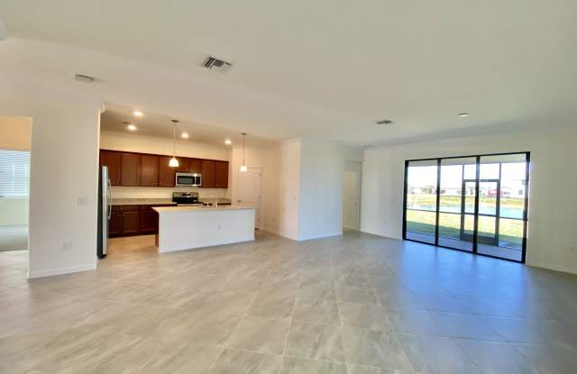 14561 Monrovia Ln Gallery 4