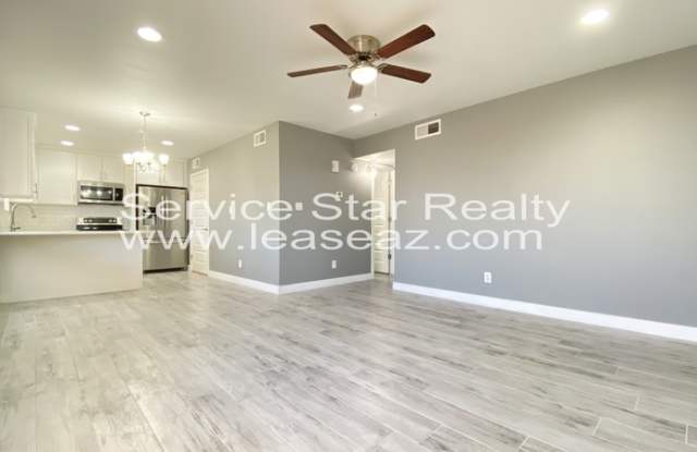 4313 N 21st Dr Gallery 4