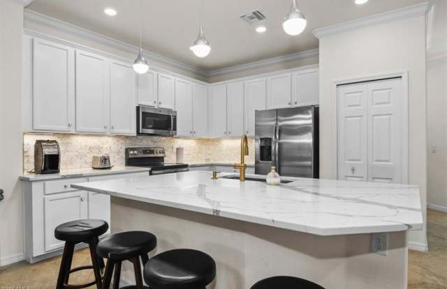 9093 Glenforest Dr Gallery 3