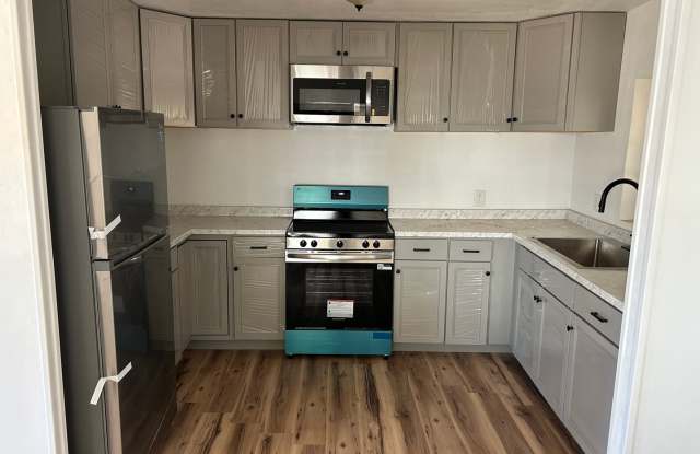COMING SOON! 2 bedroom 1 bath freshly remodeled home located in Mineral Wells! Gallery 4