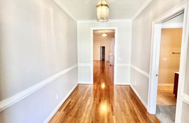 606 Trillium Court Gallery 4