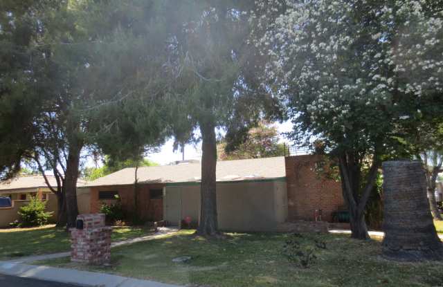 5750 N. 16th Pl. Gallery 2