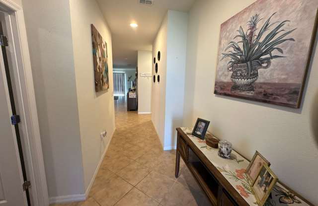 UNFURNISHED Amazing 4-Bedroom, 3-Bathroom, 2-Car garage with a Fenced in back yard. Gallery 2