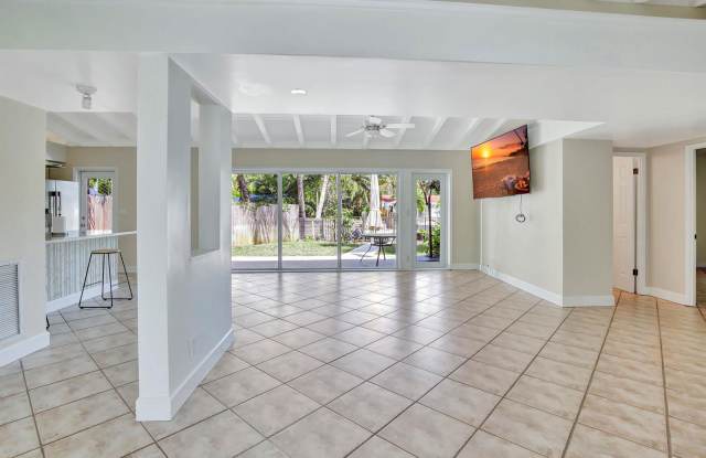 1733 Southwest 5th Court Gallery 2
