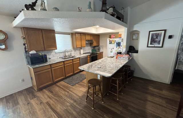 3010 Gatewood Dr Gallery 4