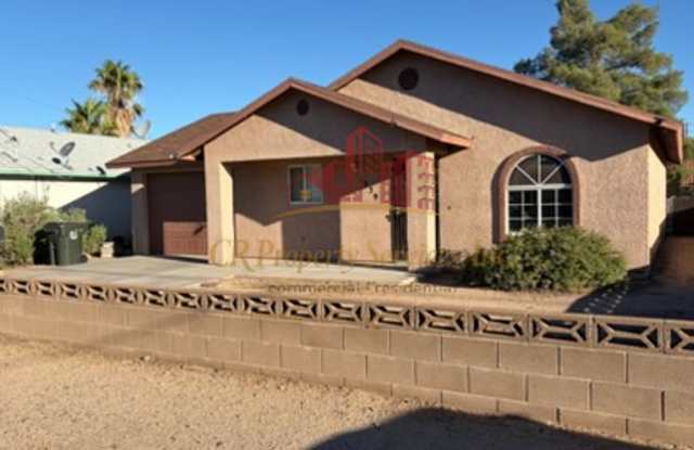 3-Bedroom Home with Spacious Floor Plan & Mature Landscaping Gallery 1