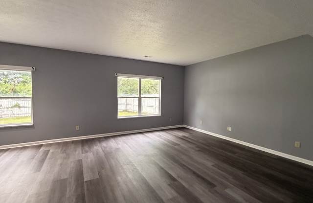 6015 Lakeside Manor Avenue Gallery 3