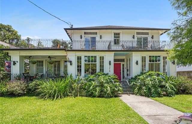 1216 N LOPEZ Street photos photos