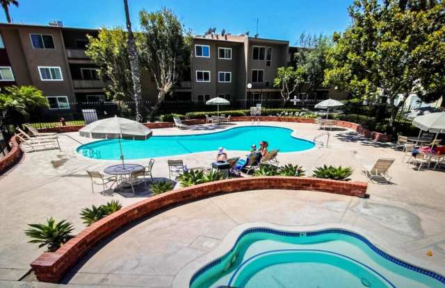 Second Floor Condo in Rossmoor Park Community in Seal Beach photos photos