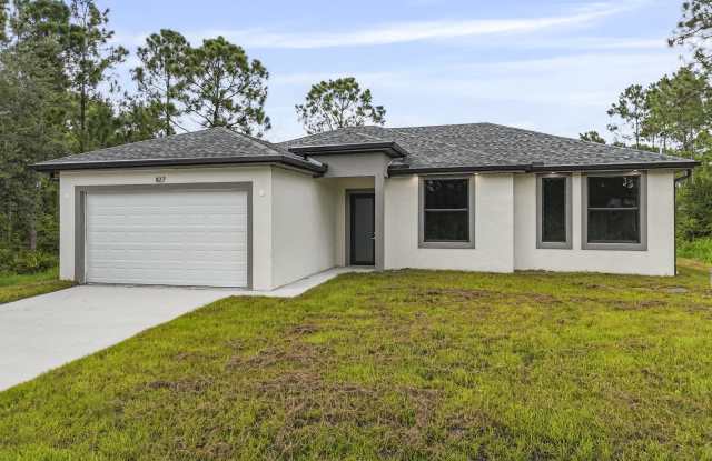 827 Carpenter Street East photos photos