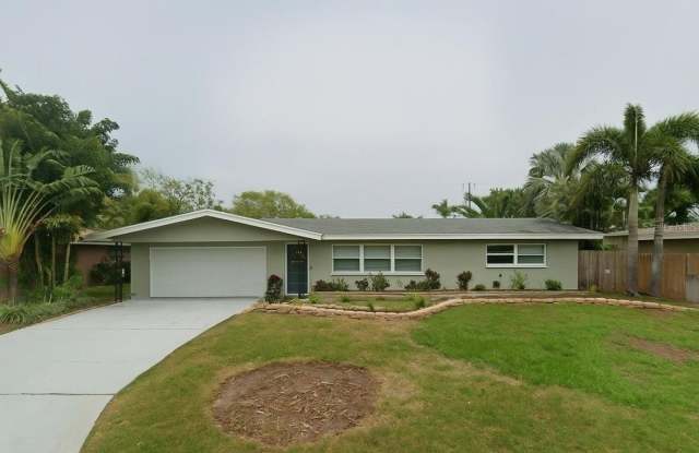 2111 CONIFER AVENUE photos photos