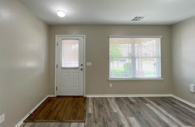 737 Christian Lane Gallery 3