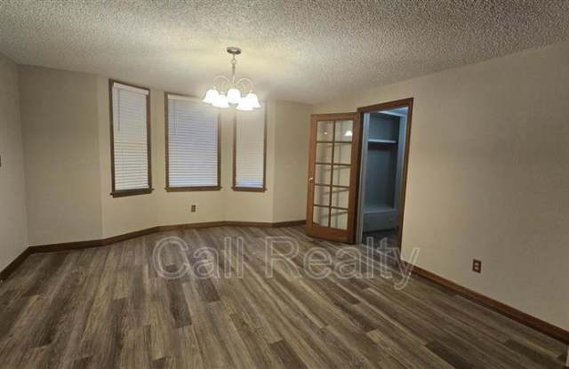 714 W Kiernan photos photos