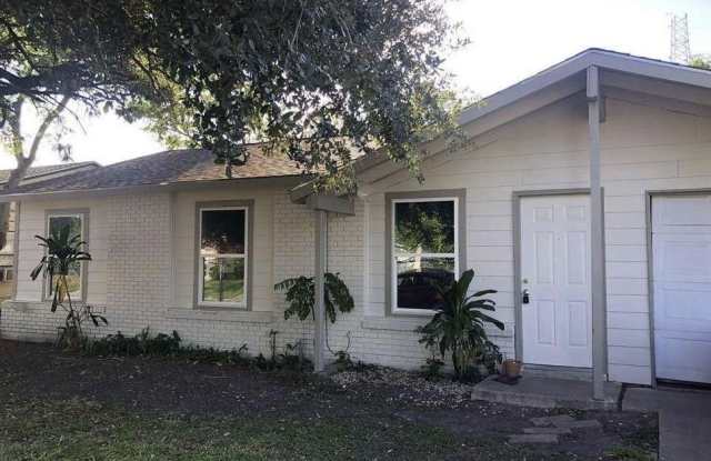 1909 Glenfield Drive Gallery 1