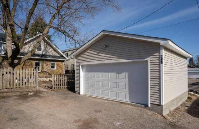 388 Snelling Avenue South Gallery 3