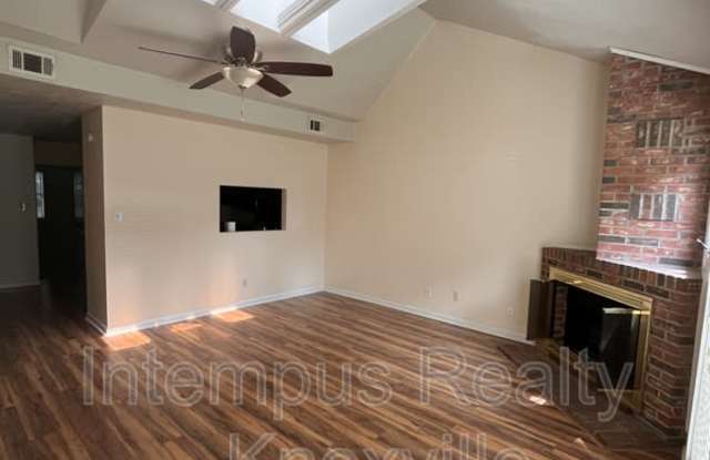 7655 Chatham Cir Gallery 2