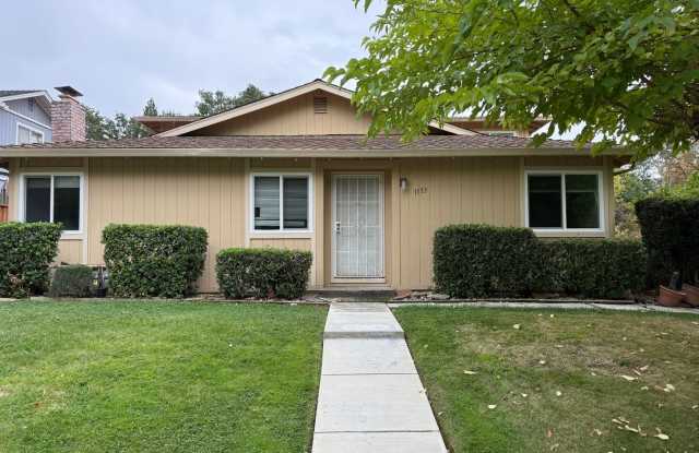 PARKLIKE SETTING ...CLEAN, AND FRESH, NEW REFRIGERATOR, NEW CLOSET DOORS...2 BEDROOMS/1 BATH IN GREAT LOCATION! photos photos