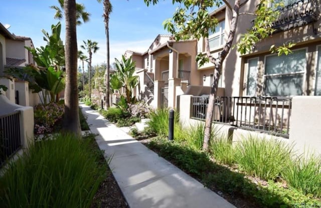 86 Hedge Bloom - 86 Hedge Bloom, Irvine, CA 92618