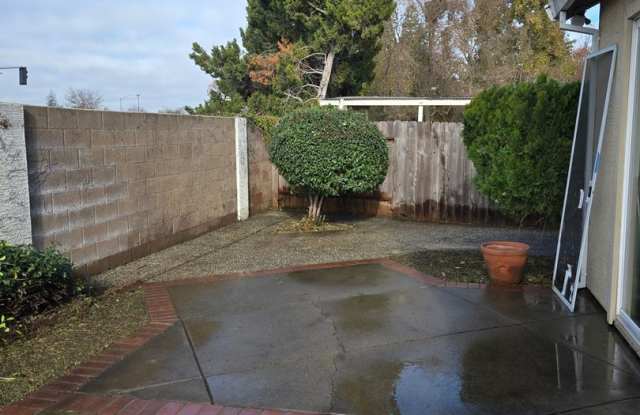 Ready to Move? Pet Friendly photos photos