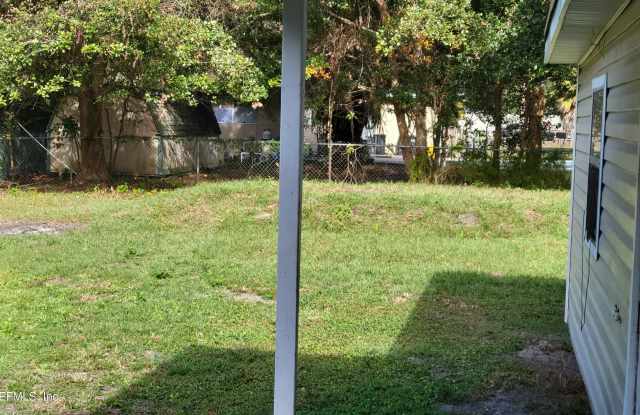 4505 CLINTON Avenue Gallery 2