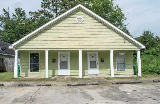 505 N HOLLY Street Gallery 1