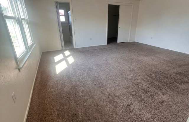Large Family Home! Gallery 4