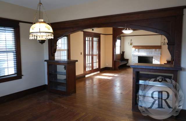 Gorgeous 4bd 1.5bt Home Next to YVC! photos photos