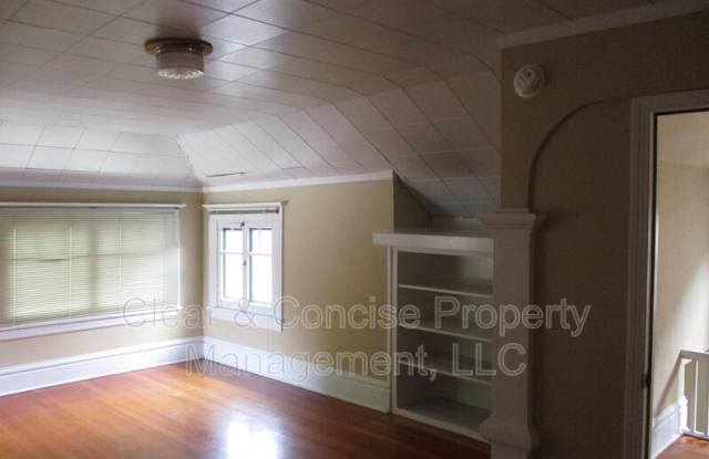 1392 Willamette Street photos photos