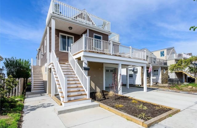 637 W Market - 637 West Market Street, Long Beach, NY 11561