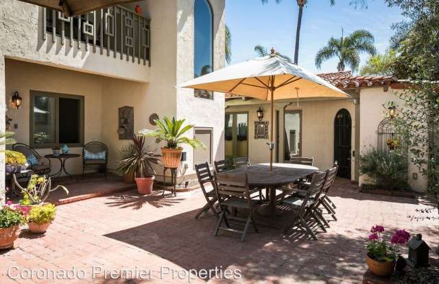 444 Palm Gallery 3