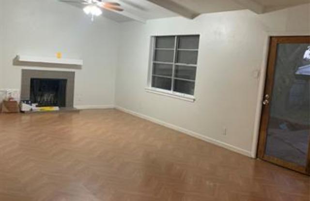 3321 Western Drive Gallery 2