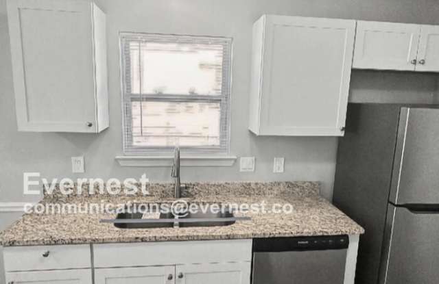 972 Maple Leaf Ridge Gallery 3