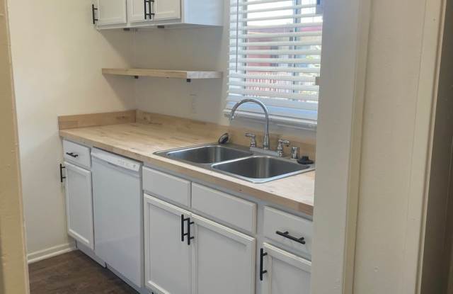 220 Bay St. photos photos