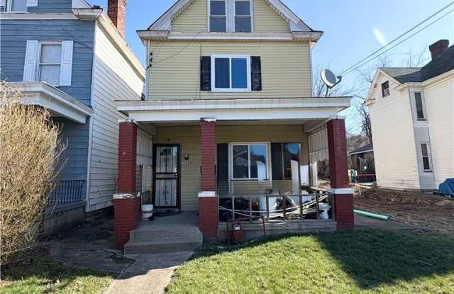 1020 Lakewood Ave photos photos