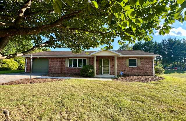 2 Bedroom, 1 Bath Ranch Home photos photos