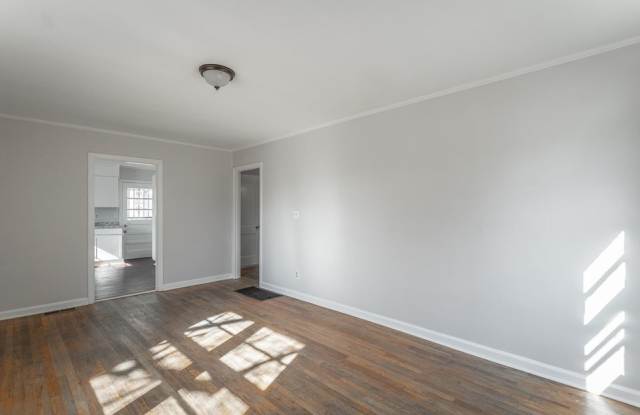 1903 East 27th Street Gallery 4