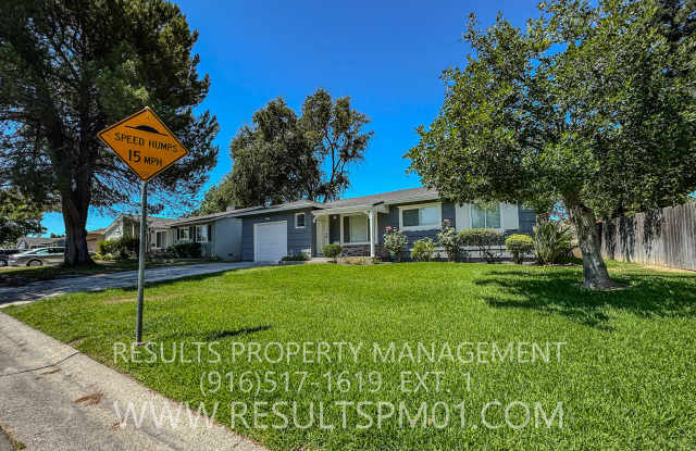 Completely remodeled 4 Bedroom home photos photos
