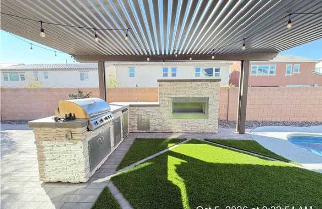 905 Claystone Ridge Avenue Gallery 2