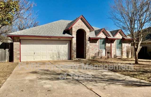 606 Eaglecreek Dr photos photos