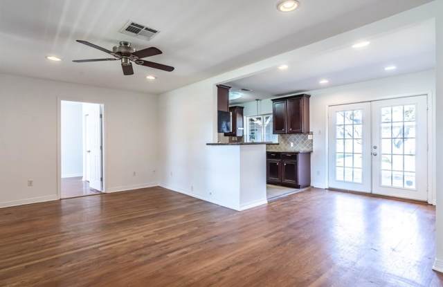 1050 Stonecrest Drive Gallery 2