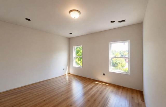 307 BELLEVIEW Avenue Gallery 3